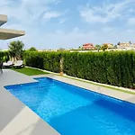 Villa Luxury With Private Pool *